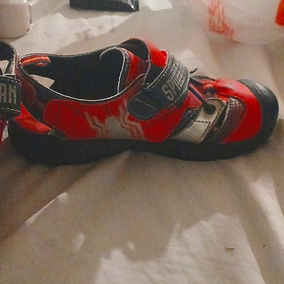 Kid shoes - Picture 2 of 3